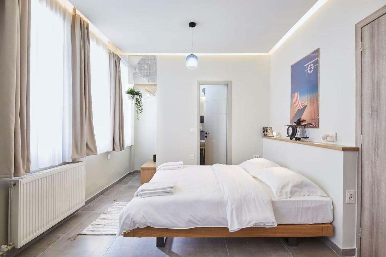 Live In A Funky & Renovated Studio Near Acropolis Athens Exterior photo